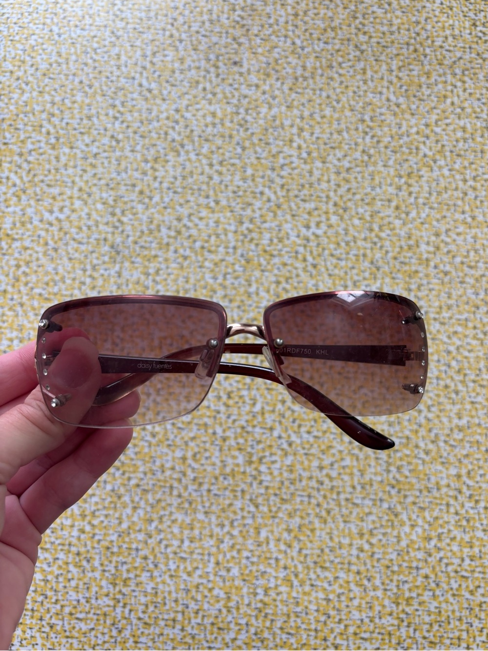 Daisy Fuentes Brown Rimless Gradient Sunglasses